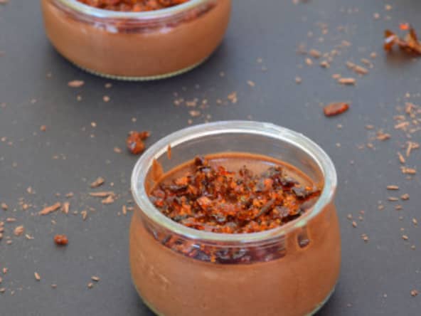 Mousse au chocolat et aux éclats de caramel