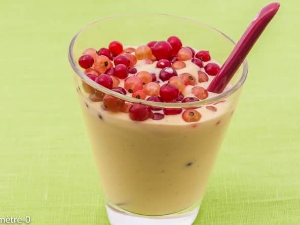 Coupe merveilleuse aux groseilles