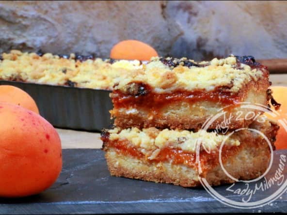 Carrés crumble aux abricots