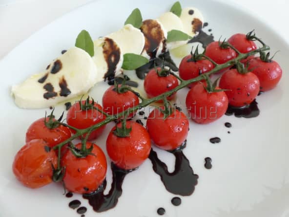 Tomates mozzarella en chaud et froid