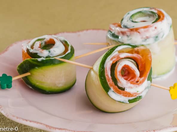 Roulés de concombre à la truite fumée