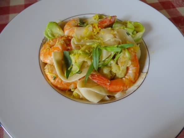Pâtes Pappardelles aux crevettes, courgettes et crème à l'estragon