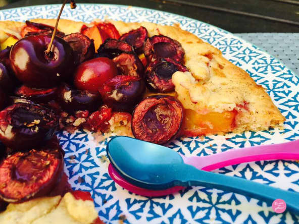 Tarte rustique aux nectarines et cerises sans moule