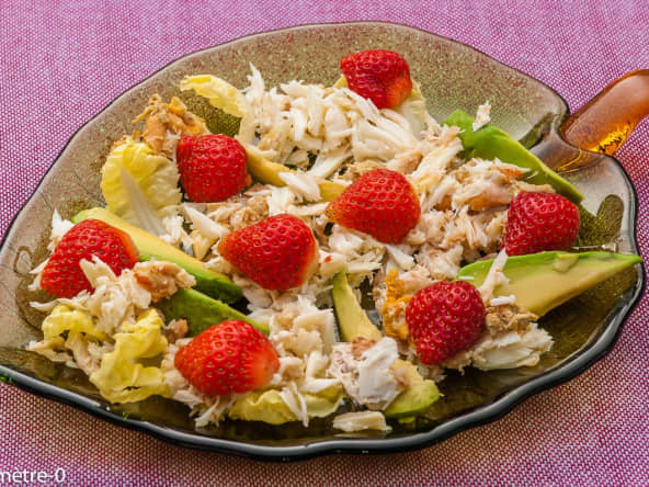 Salade d'araignée à l'avocat et aux fraises