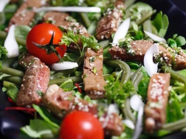 Salade de boeuf mariné sauce soja et Tabasco