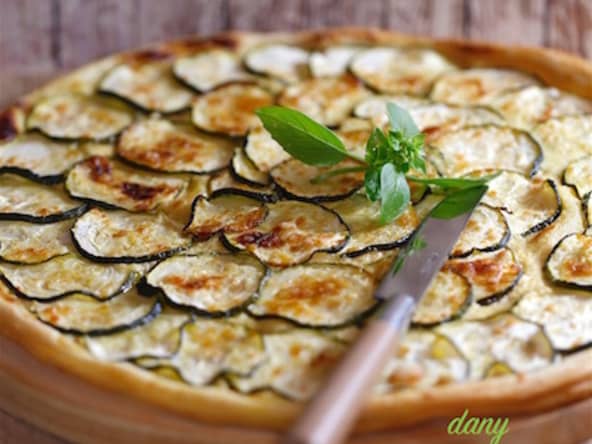 Tarte fine aux courgettes mozza basilic