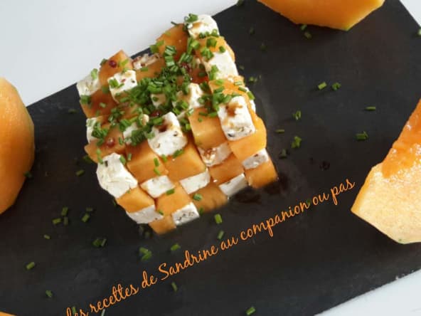 Salade composée superposée de melon et feta