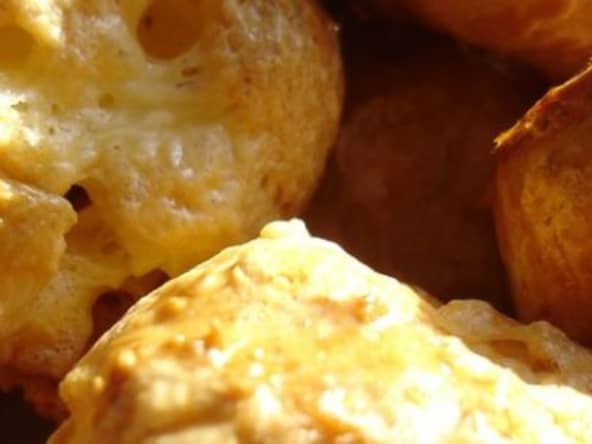Gougères au fromage Cantal
