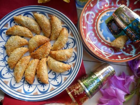 Mini chaussons feuilletés sauce tomate à la marocaine