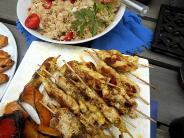 Mini-brochettes de poulet mariné citron-huile d’olive-cumin