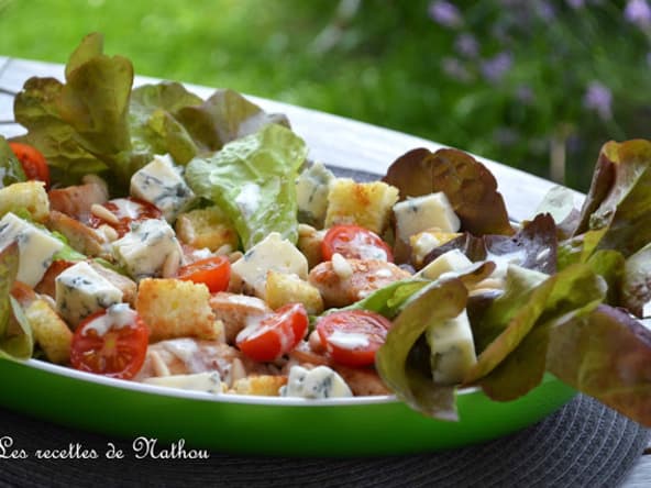 Salade feuilles de chêne rouge au poulet et gorgonzola
