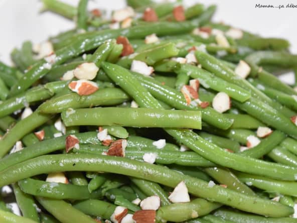 Haricots verts à l'ail et aux noisettes