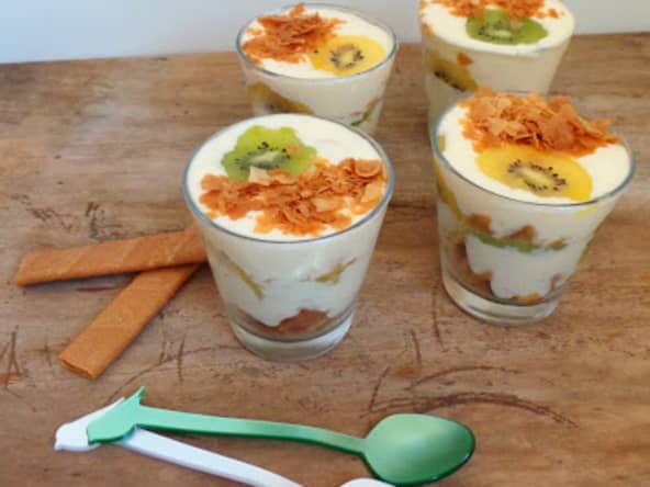 Tiramisu aux deux kiwis, crêpes dentelles Gavottes