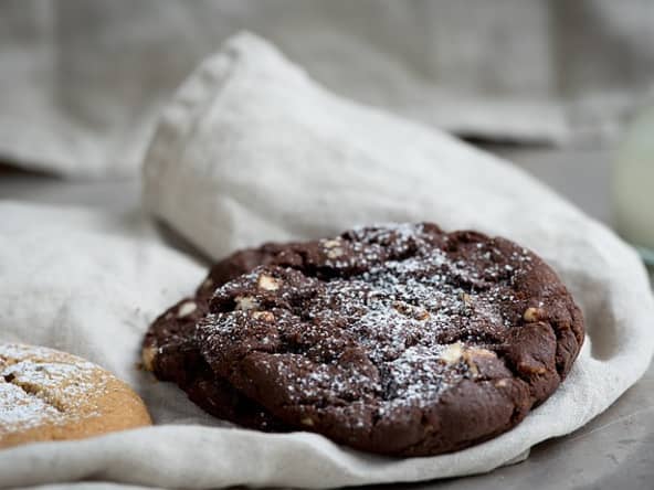 Cookies magiques aux flocons d'avoine, noisettes et chocolat à préparer avec les petits