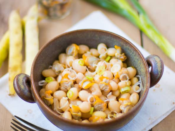 Salade bretonne de cocos de Paimpol aux coques et à l’oignon