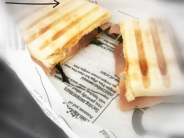 Panini au jambon cru et mozzarella