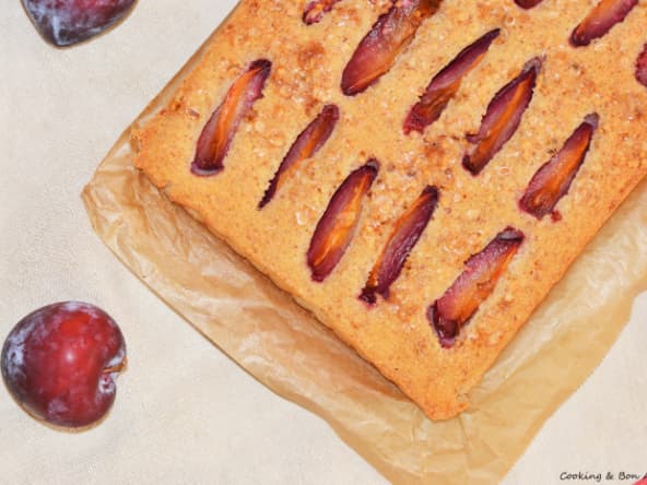 Gâteau ultra-moelleux noisette et prunes