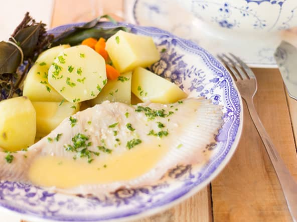 Ailes de raie au beurre blanc, un plat aux saveurs délicates