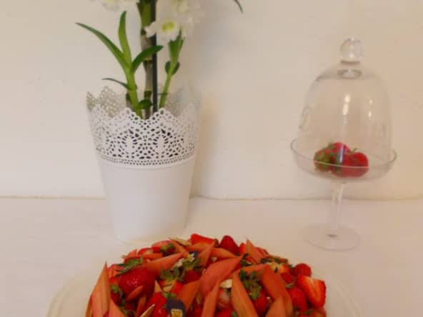 Tarte fraise rhubarbe et amande d'après la Cheffe Pâtissière Claire Heitzler