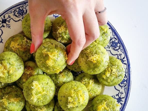 Muffins au thé matcha, citron et pavot