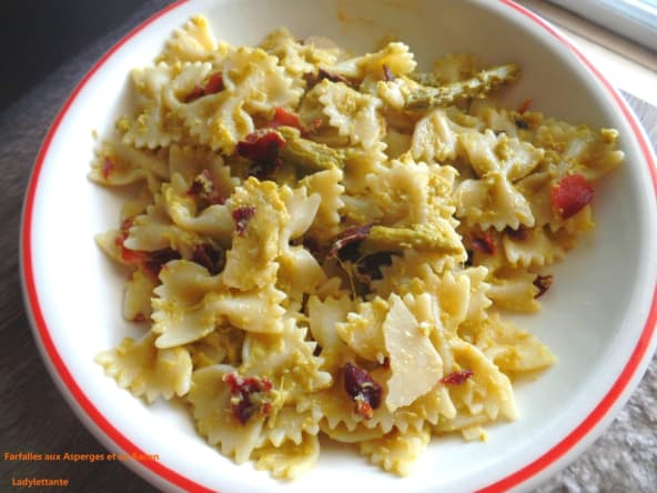 Farfalles aux Asperges et au Bacon