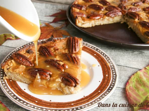 Gâteau très moelleux pommes-noix de pécan et caramel végétal