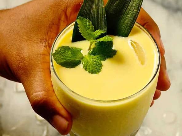 Smoothie Batida de abacaxi com coco
