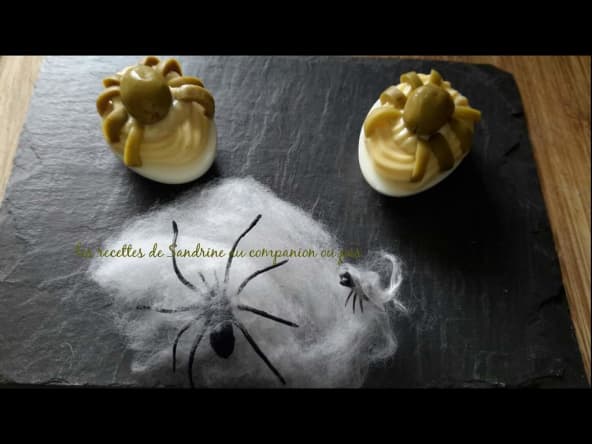 Oeuf araignée d'halloween à préparer avec les enfants