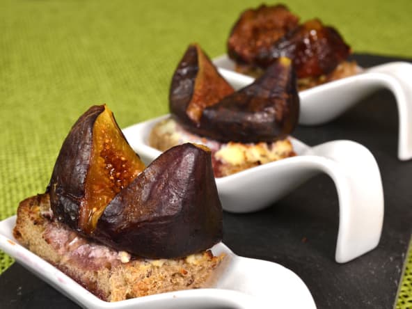 Toasts aux figues rôties
