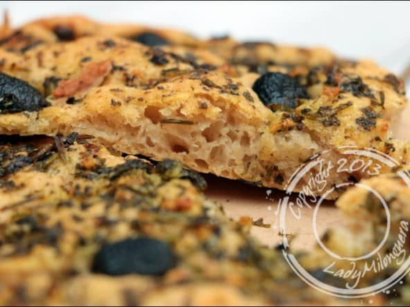 Focaccia à la persillade et aux olives de Kalamata de Yotam Ottolenghi