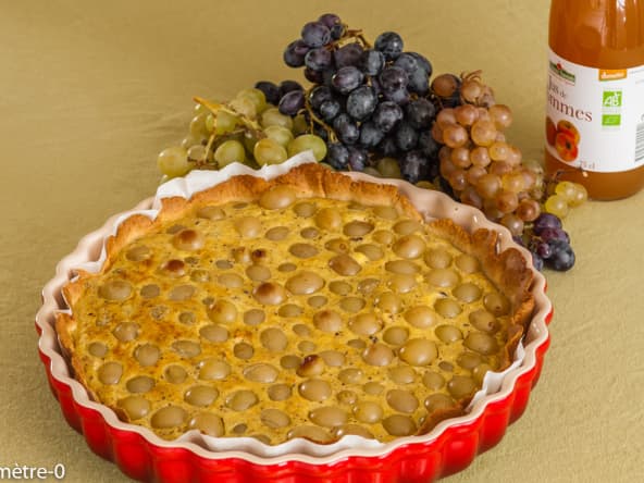 Tarte aux raisins et noisettes