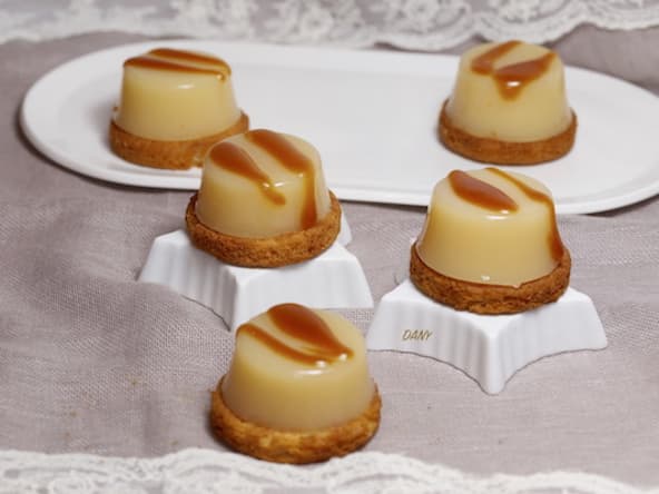 Petits entremets lemon curd au caramel salé