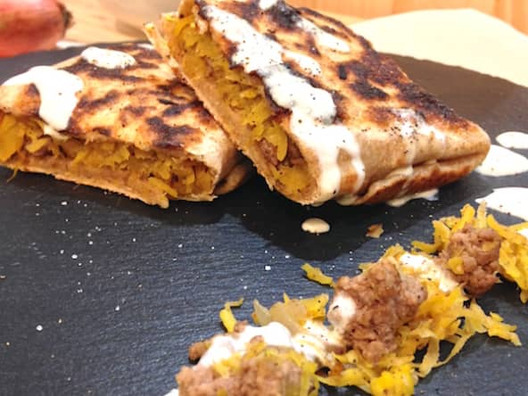 Gözleme au boeuf et aux carottes jaunes