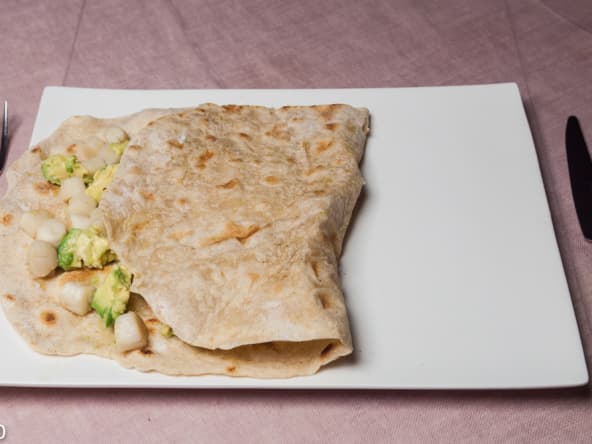 Tortilla aux saint jacques et avocat