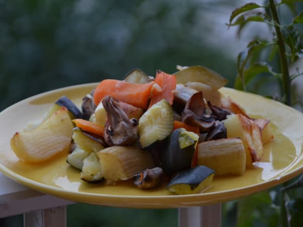 Légumes et champignons rôtis au four