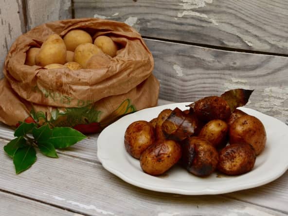 Pommes de terre grenailles sautées à l'ail et au laurier, une recette facile et rapide