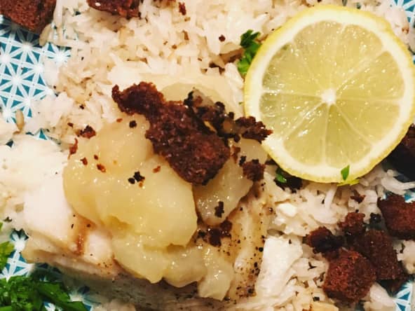 Dos de cabillaud au pain d’épice et aux poires