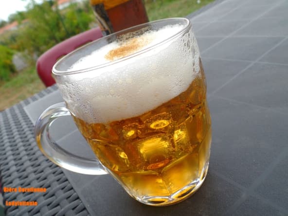 Un cocktail à base de bière ambrée, de whisky et d'une pointe de cumin