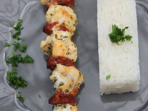 Brochettes de lotte au chorizo à la plancha
