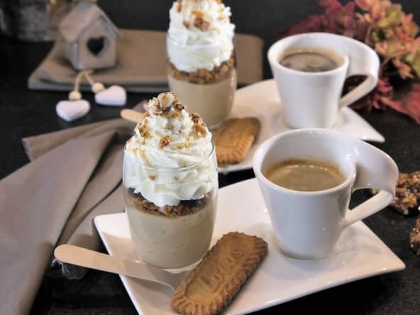Mousse café Liégeois, croustillant spéculoos chocolat et noisettes caramélisées - Les recettes de l'Alsacienne
