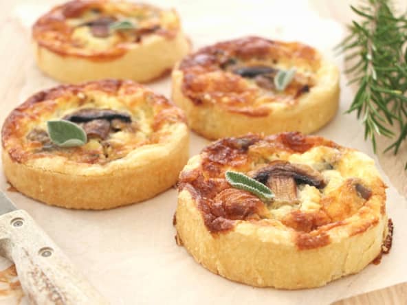 Mini quiches champignons, oignons et sauge