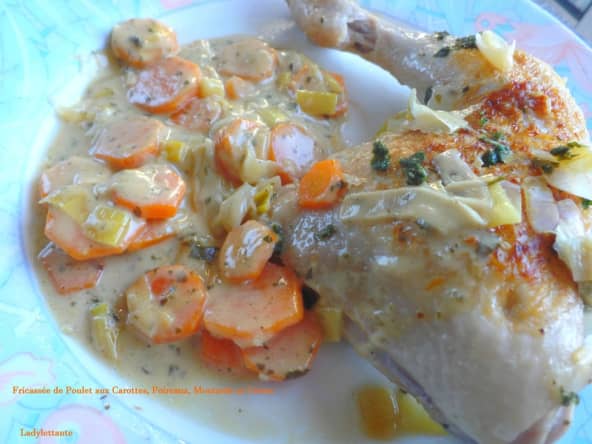 Fricassée de Poulet aux Carottes, Poireaux, Moutarde et Crème