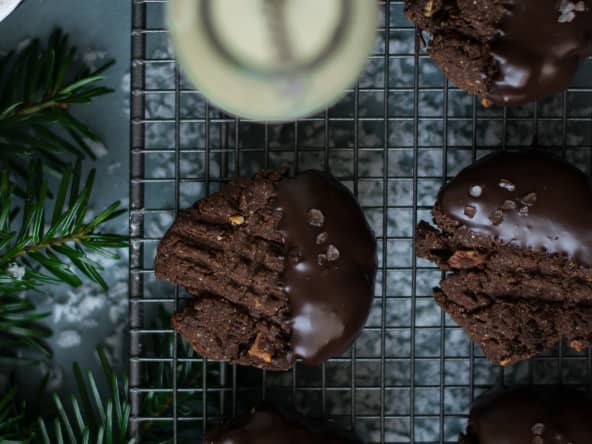 Cookies aux épices de Noël, chocolat et noisettes
