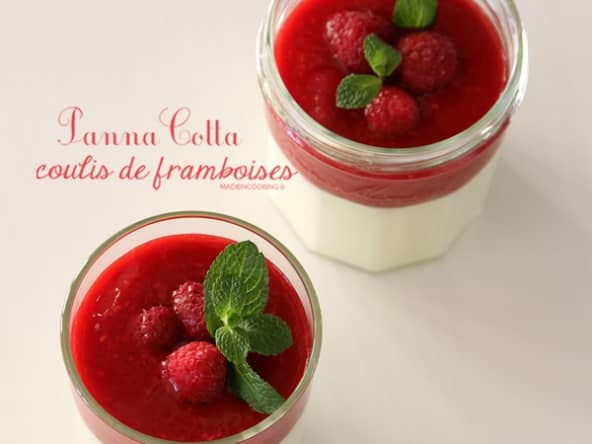 Panna cotta au coulis de framboises