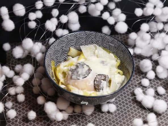 Oeuf parfait aux poireaux et crème de truffe