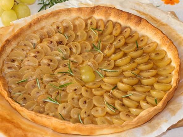 Tarte aux raisins à l’huile d’olive et au romarin