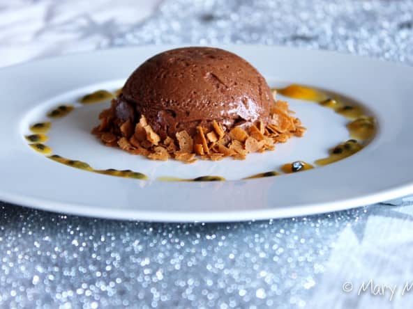 La marquise au chocolat noir, fruits de la passion pour les fêtes