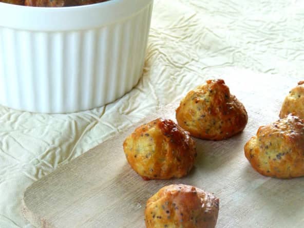 Gougères faciles à l'emmental et au pavot