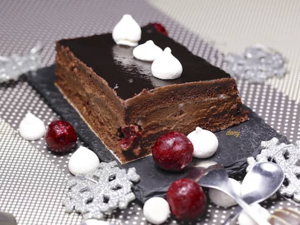 Pavé au chocolat et aux cerises au kirsch