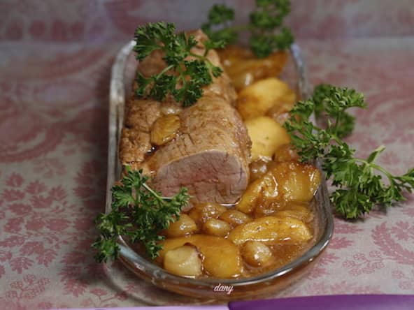 Filet mignon aux petits oignons et aux pommes